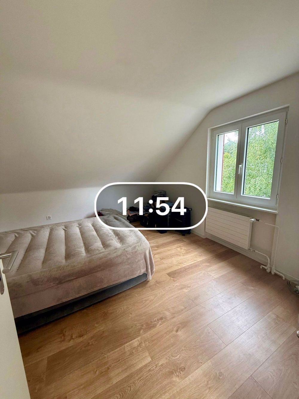 Moderne 2-Zimmer-Dachwohnung in ruhiger Lage von Seuzach - Bild 2