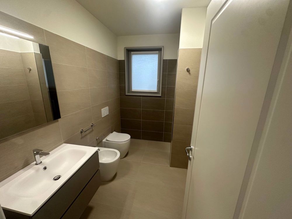 Modernes, möbliertes 2.5-Zimmer-Apartment in Chiasso - Bild 2
