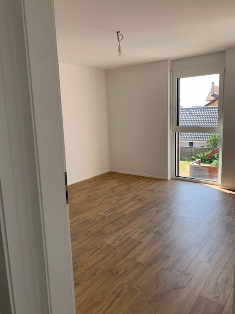 Sehr helles 2,5-Zimmer-Appartement 63 m2, Neubau, Südausrichtung, Loggia und Parkplatz - Bild 11