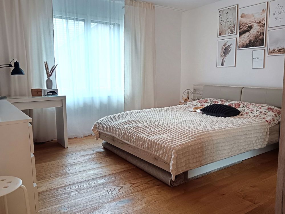 Wunderschöne 4.5-Zimmer-Wohnung mit Weitblick - Bild 8