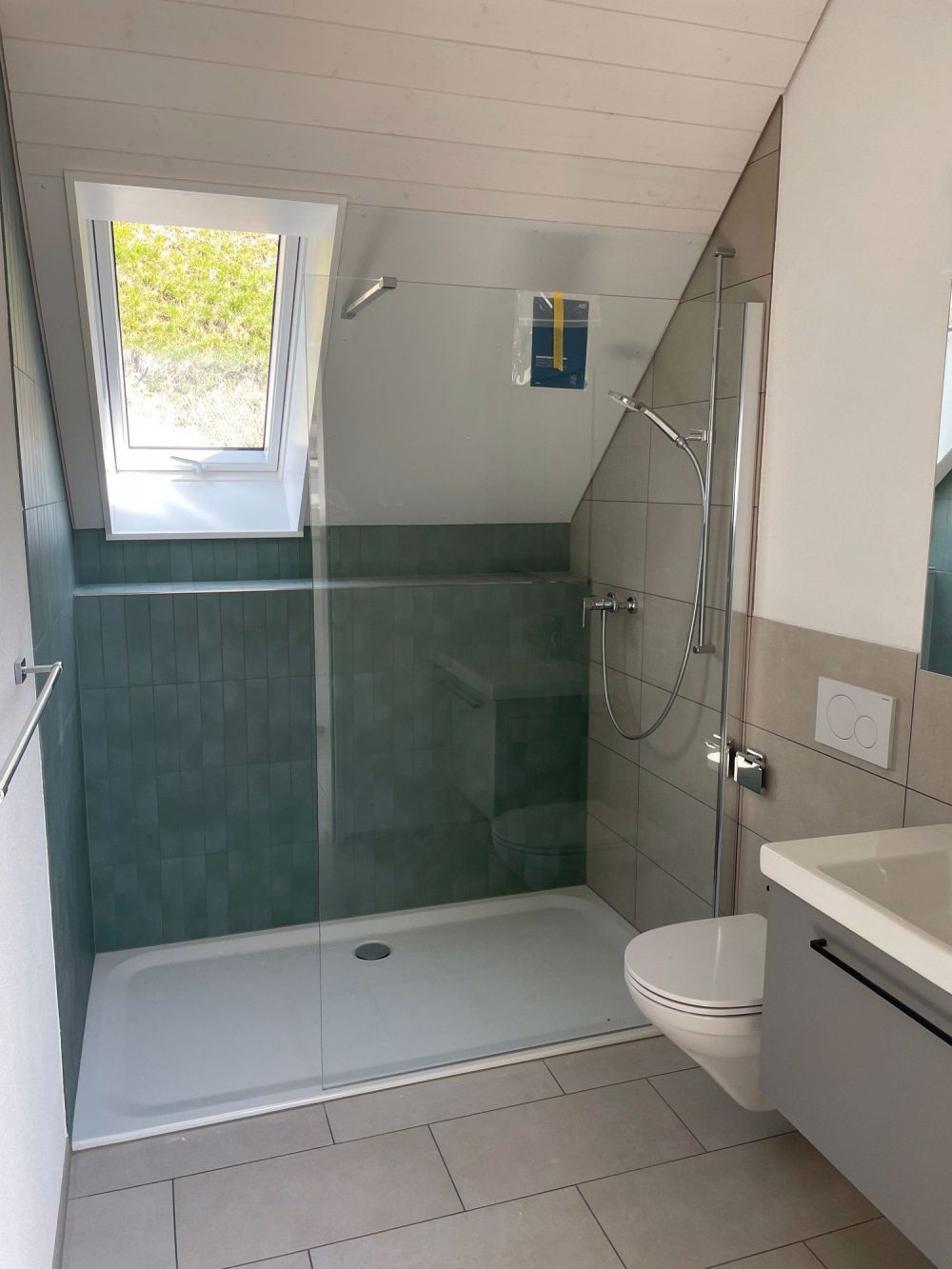 Erstvermietung: 3 1/2-Zimmer-Wohnung mit Loggia im Dachgeschoss - Bild 2