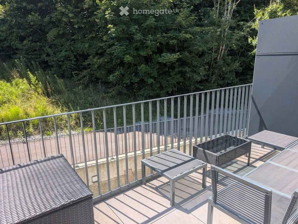 Modern 2.5 room apartment with great neighbours next to the forest - Bild 3
