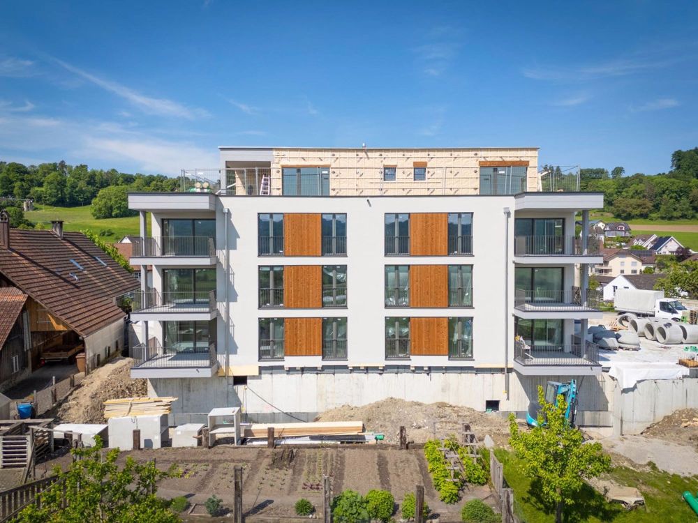 Zu vermieten moderne 5.5-Zimmerwohnung in Reitnau mit Panoramablick - Bild 1