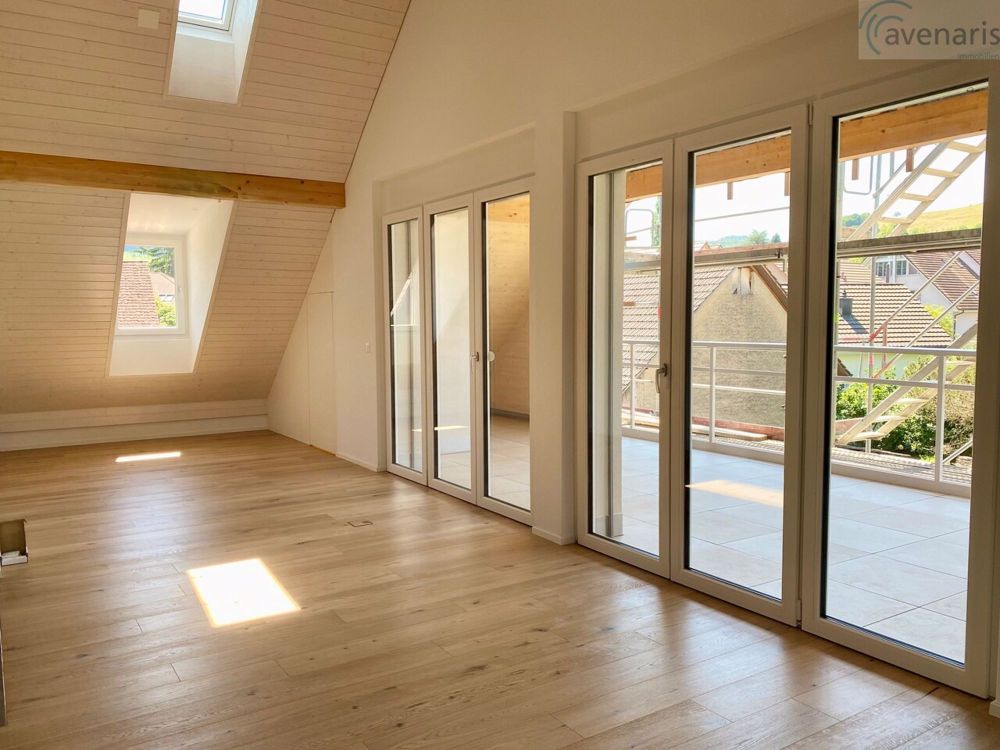 Traumhafte 4.5-Zimmer-Dachwohnung mit Weitblick - exklusives Wohnen - Wohn-Essbereich
