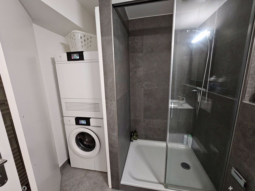 Moderne 2.5 Zimmer WHG im Herzen von Biel - Bild 5
