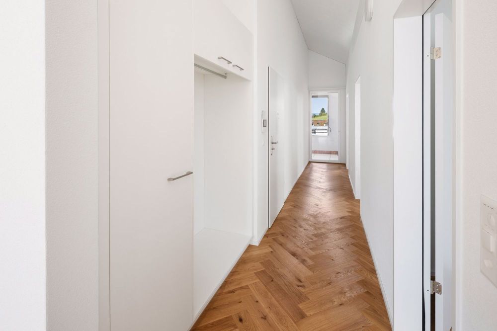 5.5-Zimmer-Dachwohnung mit Balkon und Loggia im Erstbezug - Eingangsbereich