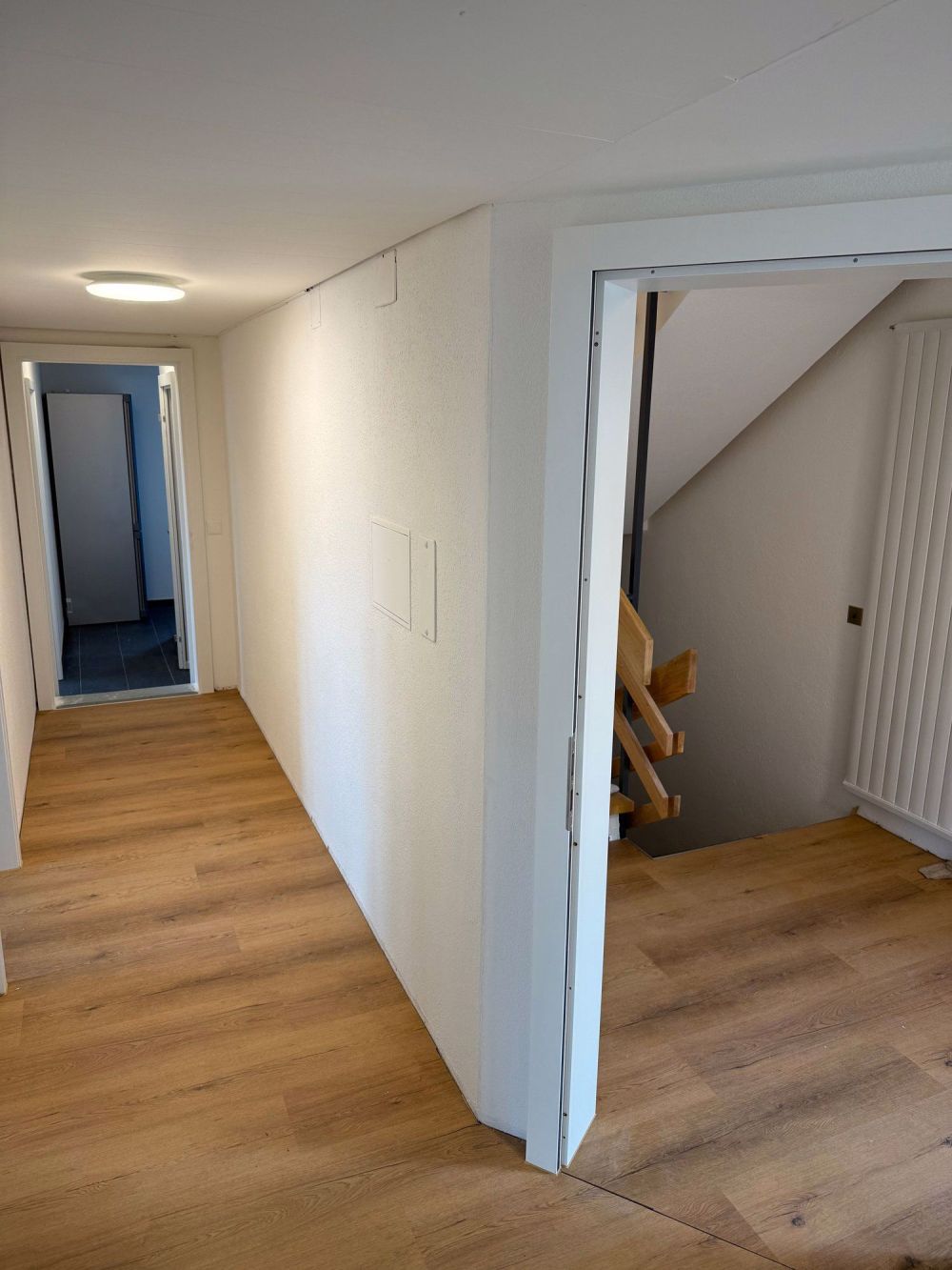 Im schönen Rüti - Ein Dachzimmer warte nur auf Sie - Bild 3