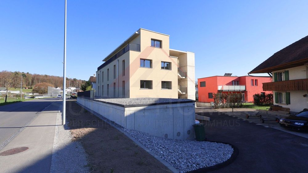 Moderne 3.5-Zimmer-Wohnung mit Balkon in Gurmels - Bild 1