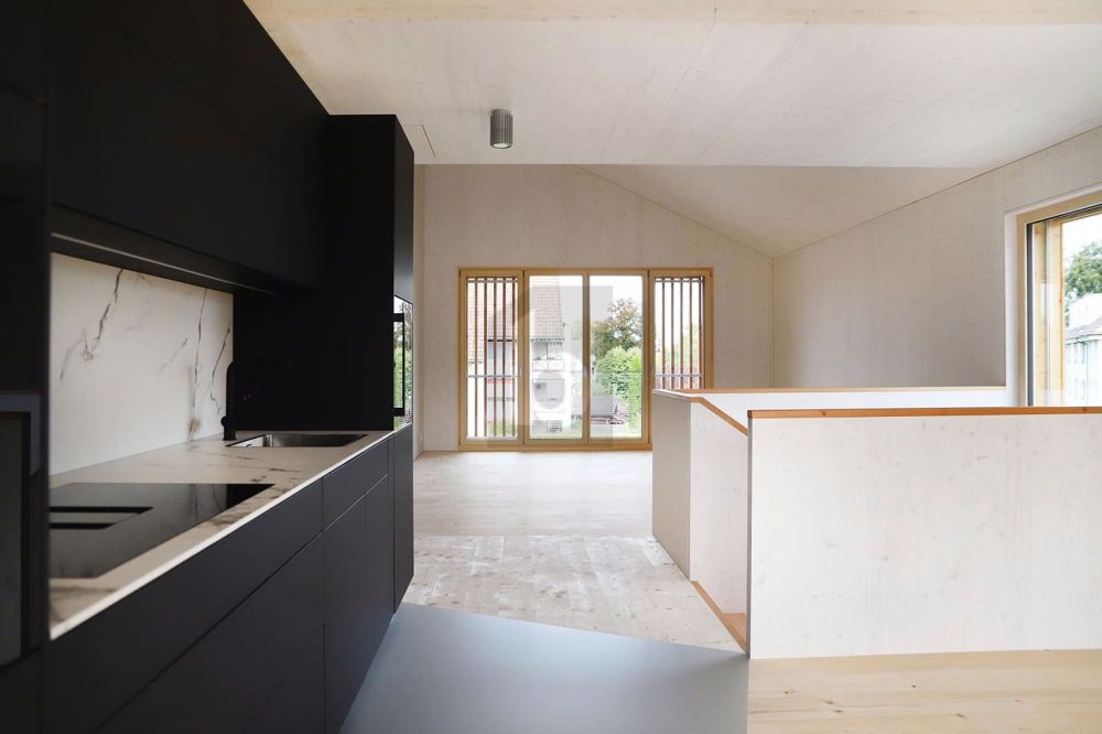 MODERNER WOHNTRAUM IN HOLZ - Bild 2