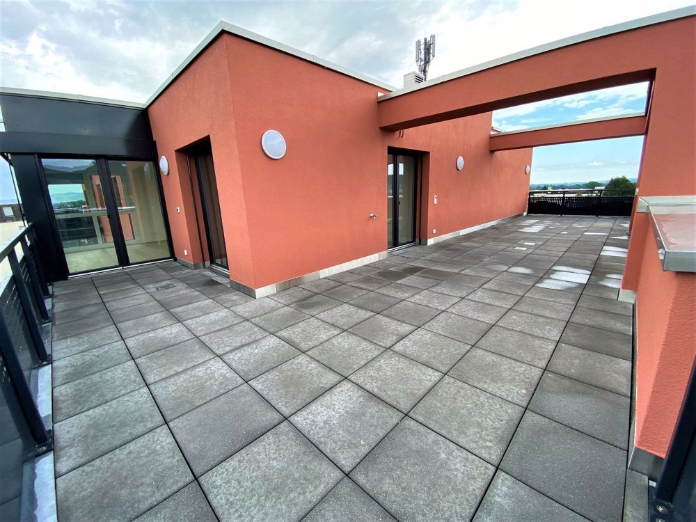 Moderne Attikawohnung mit grosser Terrasse in Wetzikon beim Bahnhof Kempten - Bild 11
