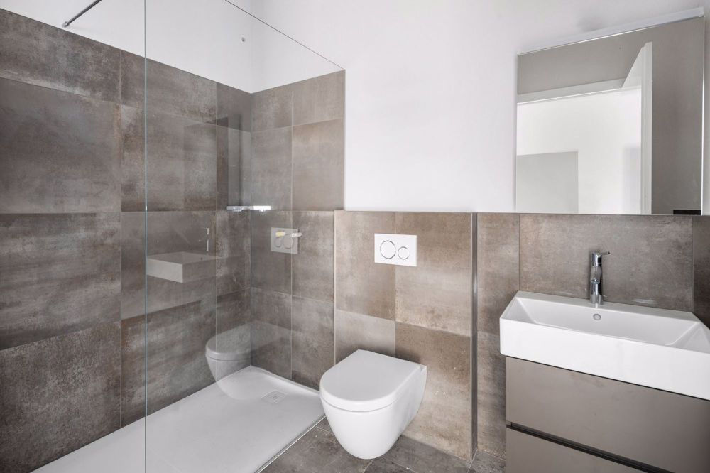 Erstvermietung nach Sanierung - Badezimmer