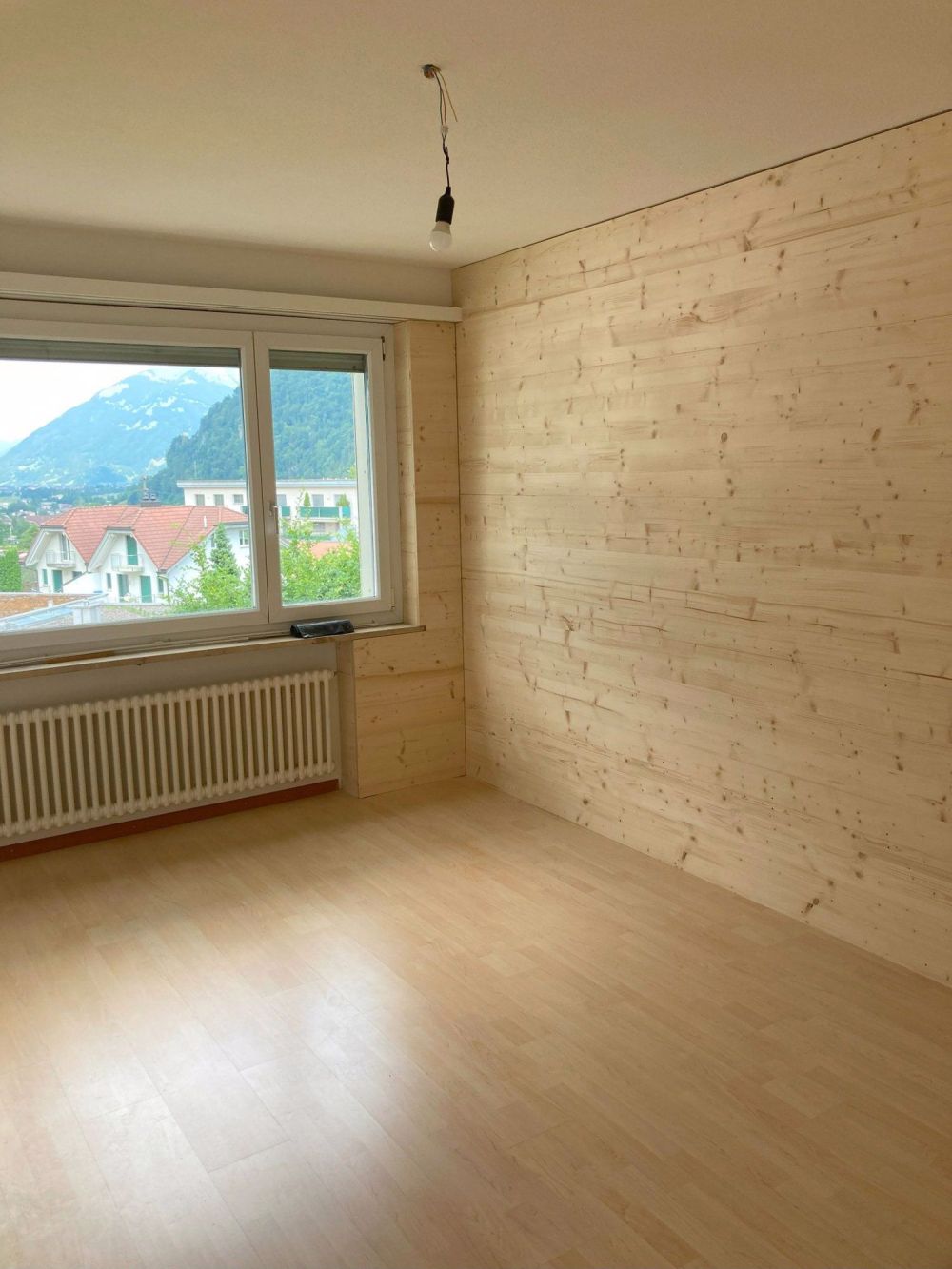 Renovierte Wohnung in Stadtnähe mit toller Aussicht - Bild 11