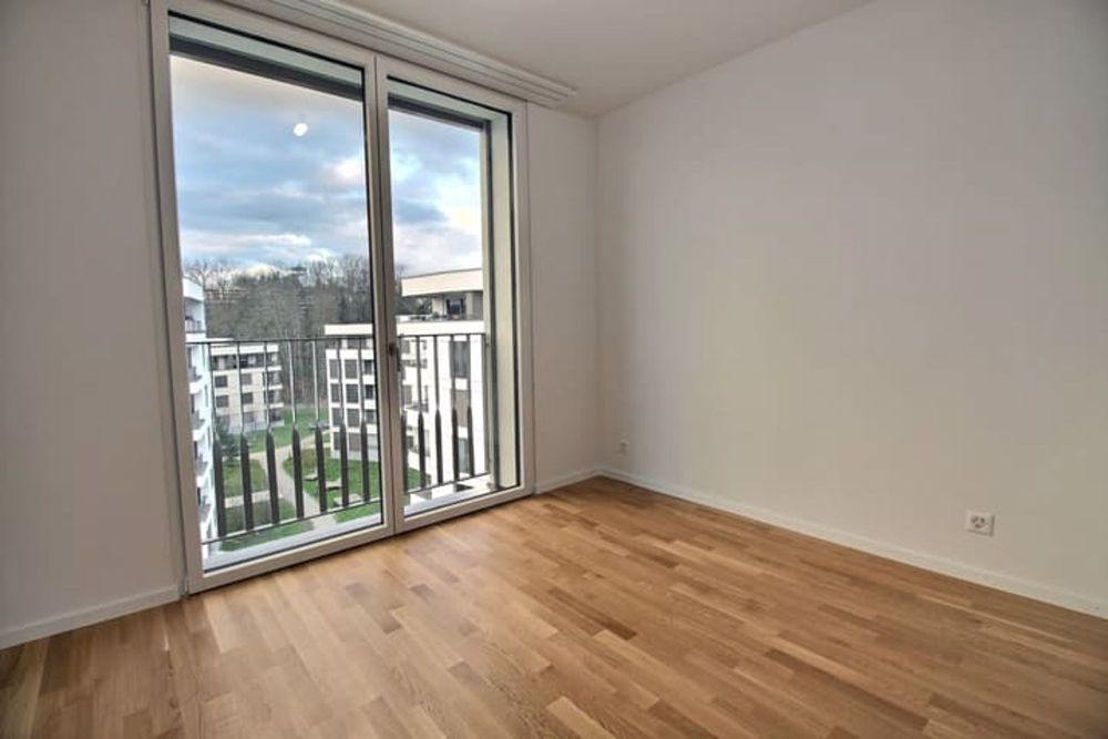 5.5 pièces neuf au dernier étage ! - Chambre 3