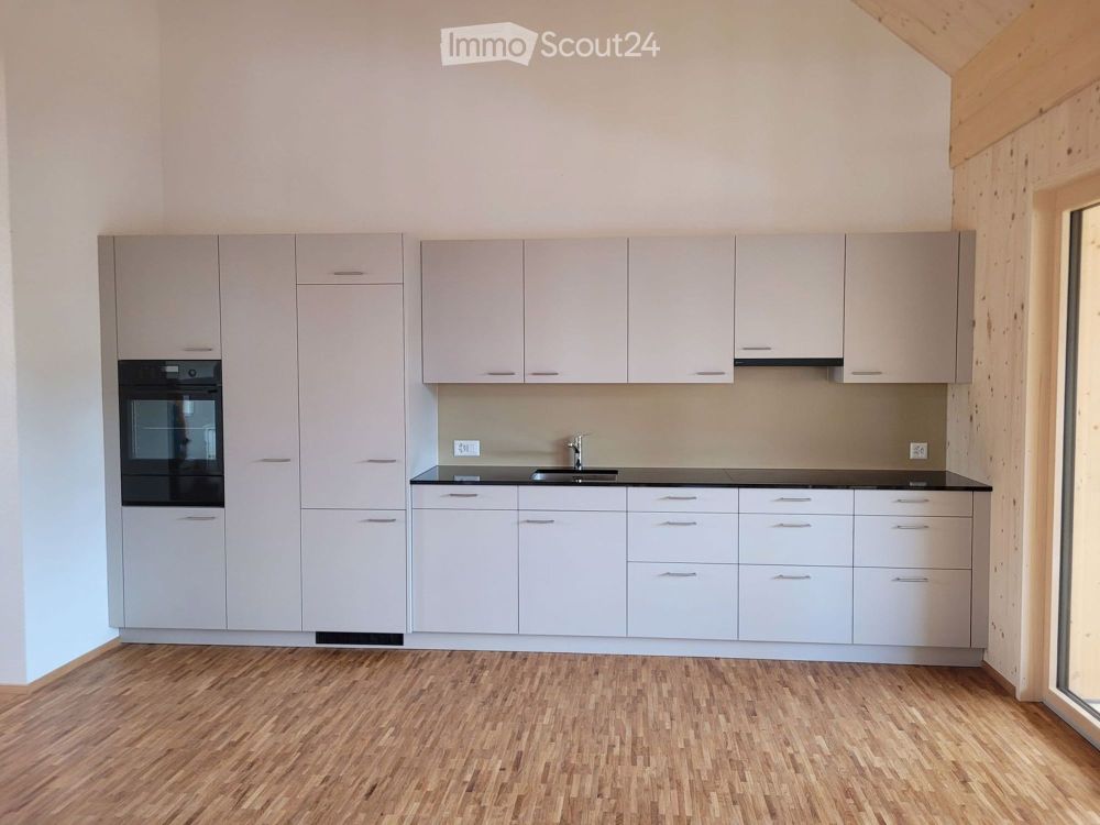 Sehr schöne 3.5-Zimmer Dachwohnung (2.5 + grosse Galerie) in Massivholzbauweise - Bild 6
