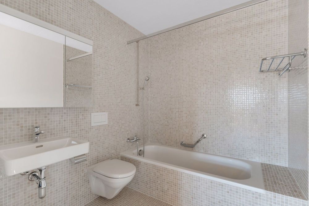 MIETEN OHNE KAUTION - Zwhatt ist Stadt, ist Land, ist Leben - Badezimmer (Musterbild)