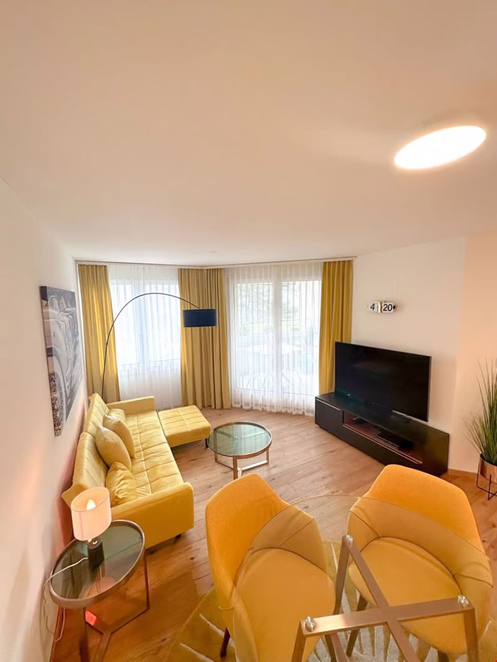 Modern sanierte und altersgerechte 2.5 Zimmerwohnung - Bild 2