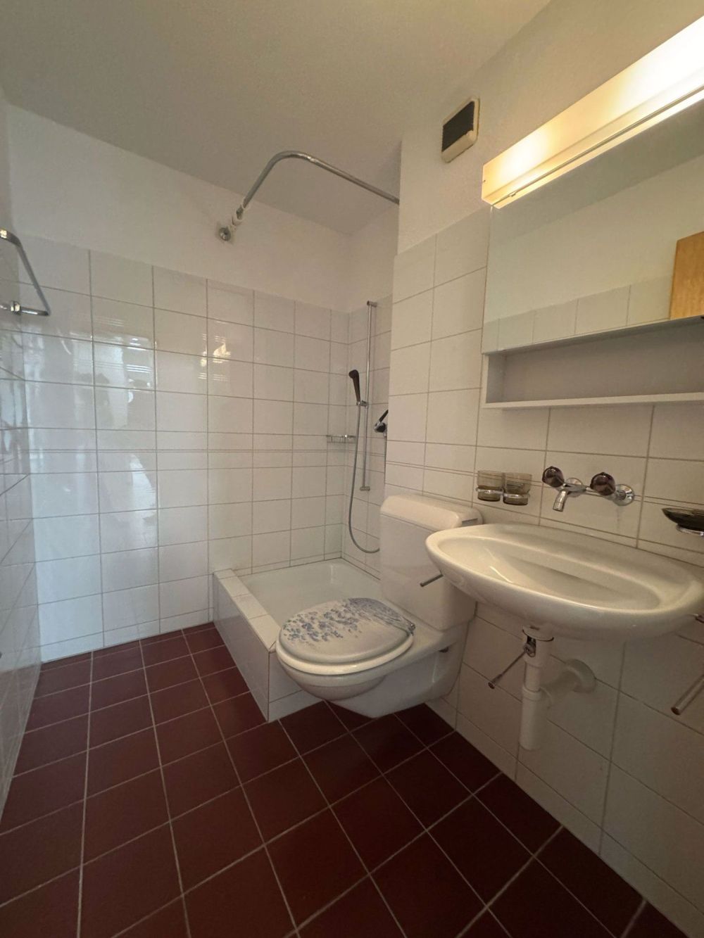 Geräumige 4.5-Zimmerwohnung mit brandneuer Küche - Bild 12