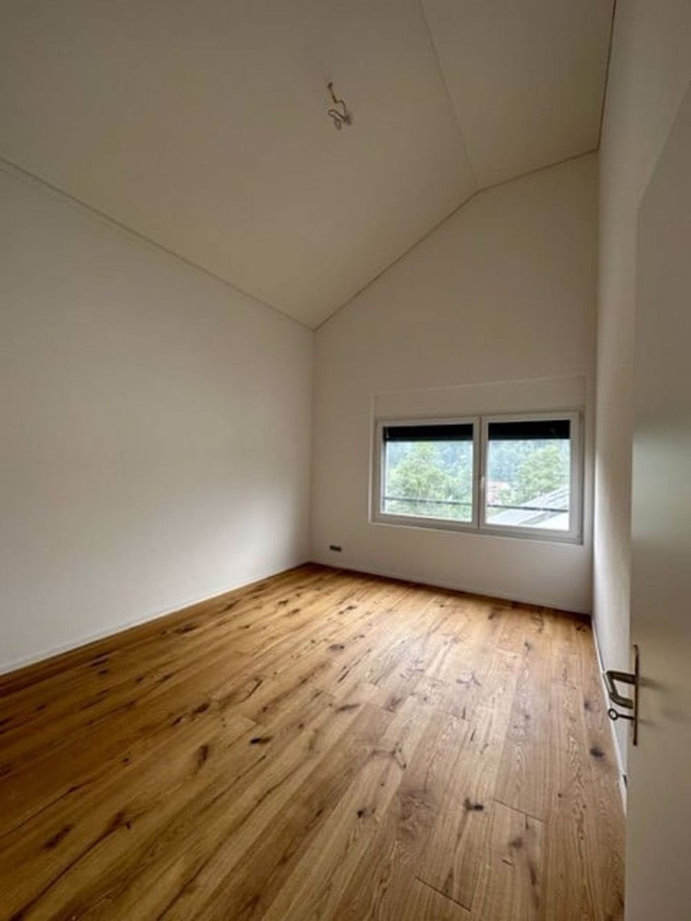 Moderne 5-Zimmer-Wohnung in ruhiger Lage von Bauma - Bild 6