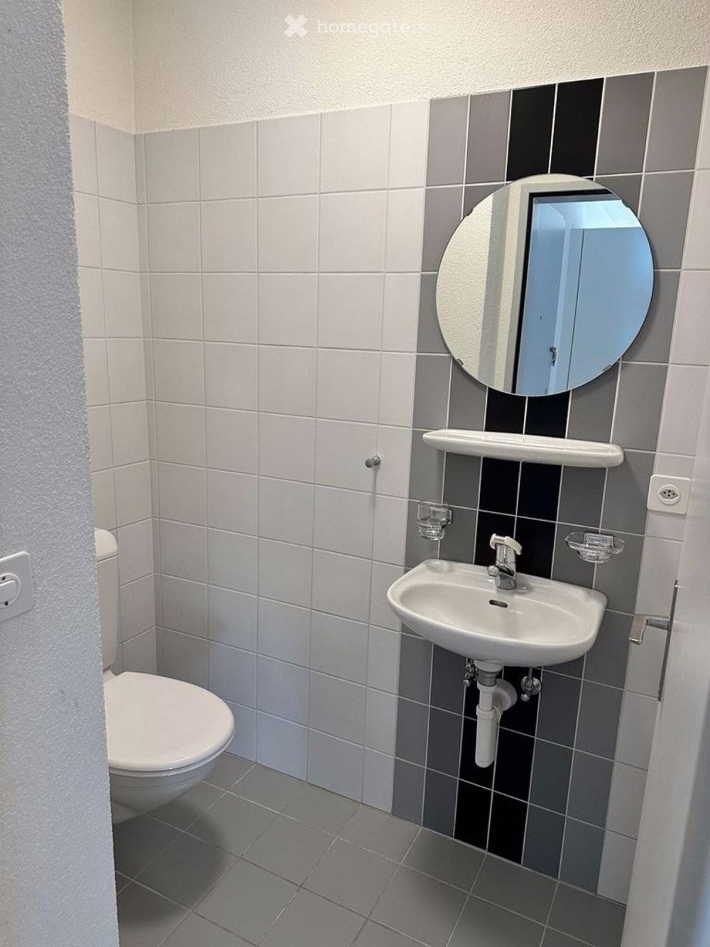 Charmante 3.5 Zimmerwohnung in Schwyz mit Lift und zentralem - Bild 3