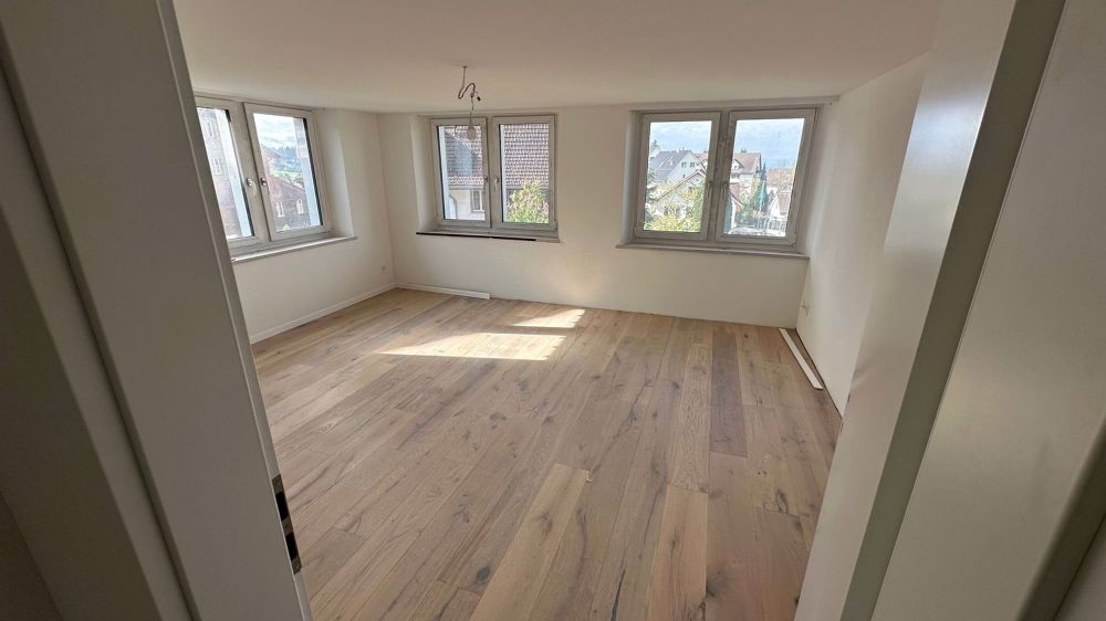 Hausteil/Wohnung in Adetswil (noch im Umbau) - Bild 2