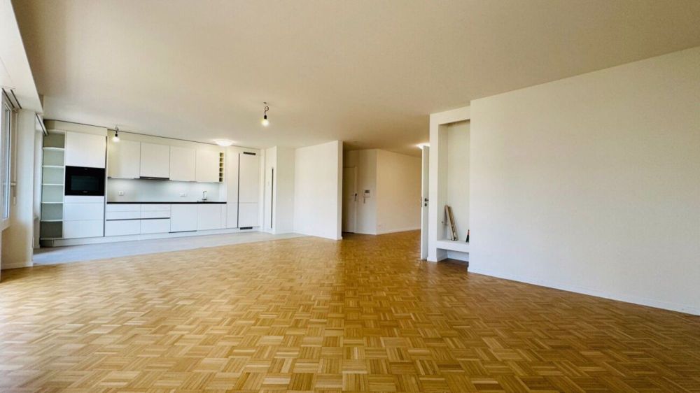 Frisch sanierte Wohnung mit Lift & TG – sofort verfügbar, möbliert oder unmöbliert - Bild 3