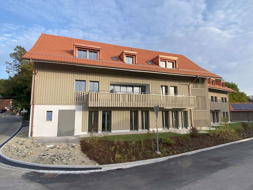 Praktische 4.5 Zimmerwohnung (EG WEST) im Eigentumsstandard - Bild 3