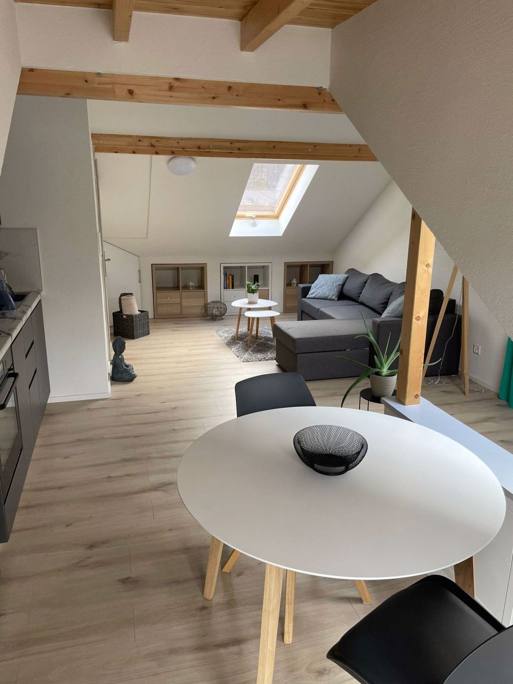 Neu renovierte 1.5 Zimmer Dachwohnung - Bild 9