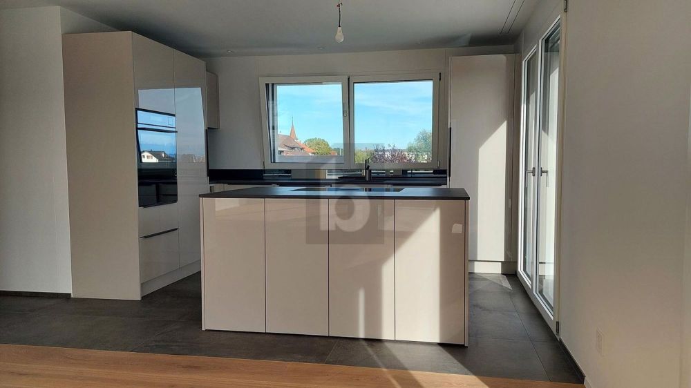MODERN UND GROSSZÜGIG MIT SONNIGER TERRASSE - Bild 3