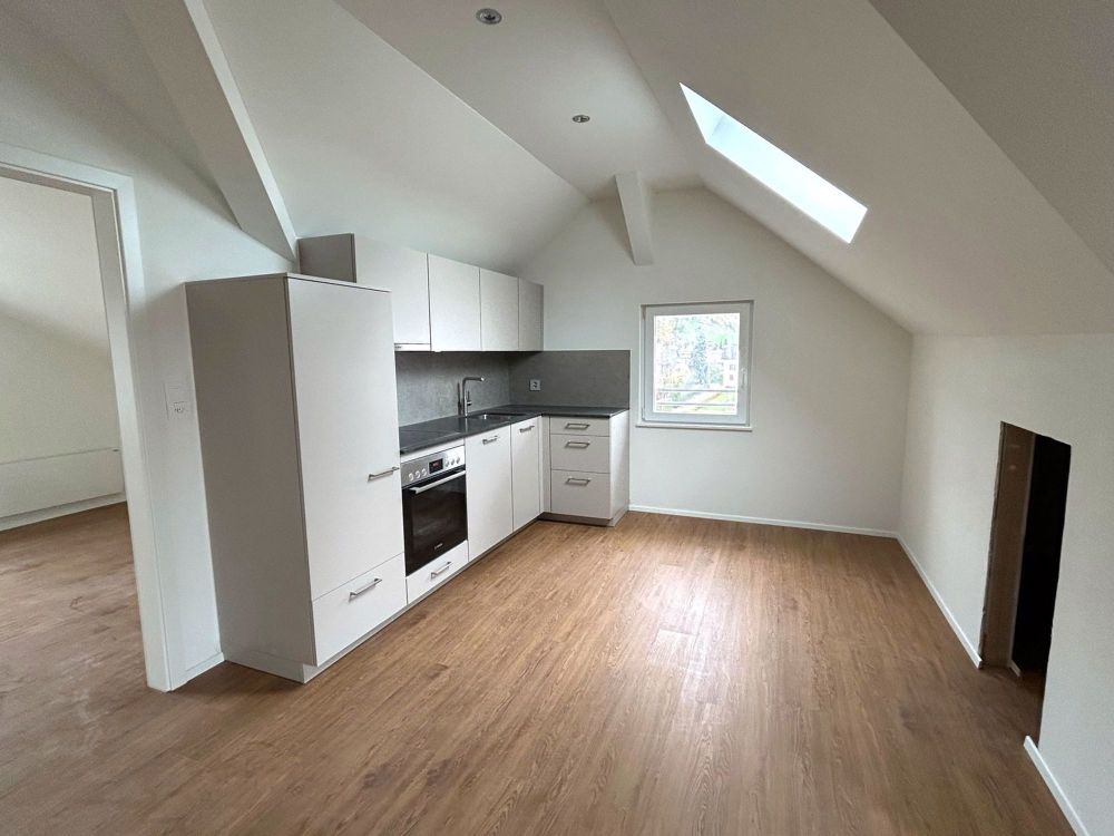 Gemütliche 3-Zimmer-Dachwohnung in zentraler Lage von Kradolf-Schönenberg - Bild 1