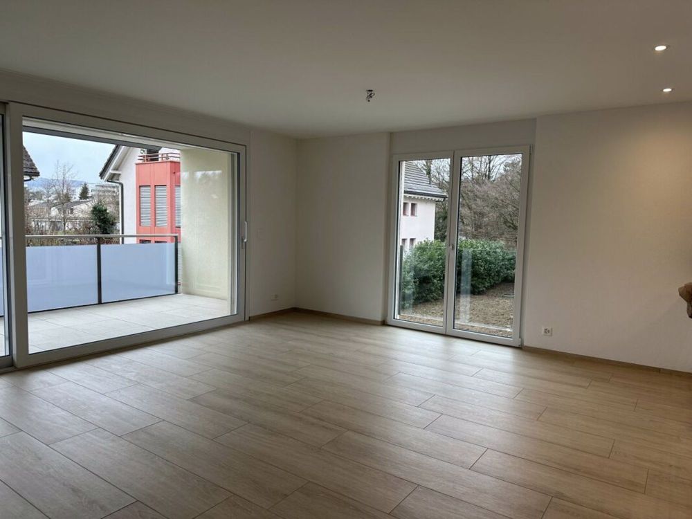 Moderne attraktive 2.5-Zimmer-Wohnung in Reinach - mit Balkon & eigenem Waschturm - Bild 4