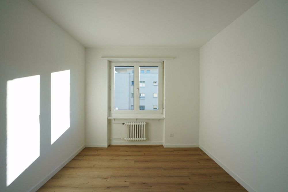 Erstbezug nach Totalsanierung: Stilvolle 5.5-Zimmer-Wohnung mit Top-Anbindung - Bild 4