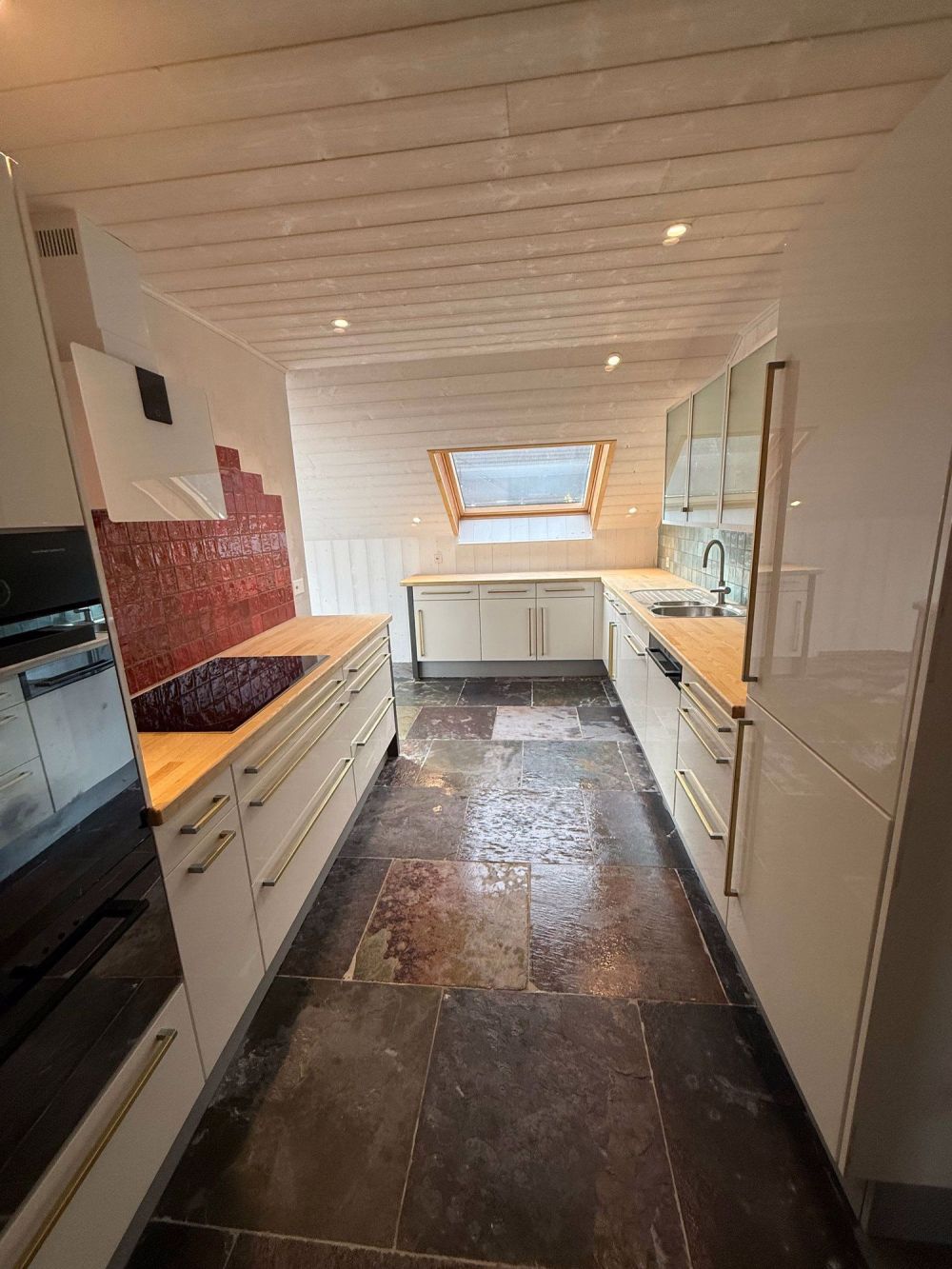 Ihre neue Aussicht... Erstvermietung 4.5 Zi-Wohnung nach Gesamtsanierung - Bild 9