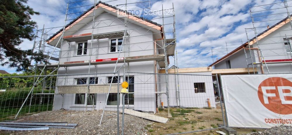 Einfamilienhaus mit 5,5 Zimmern in Montbrelloz - Bild 1