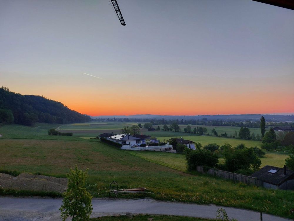 Neubau-Wohnung mit Alpenblick direkt am Naherholungsgebiet - Bild 1