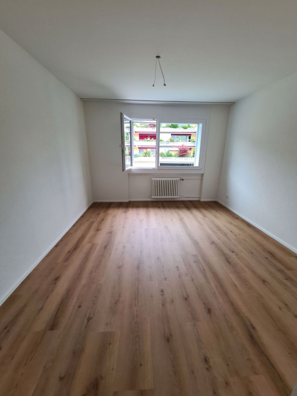 Erstvermietung: Sanierte 3.5 Zimmer Wohnung - Bild 3