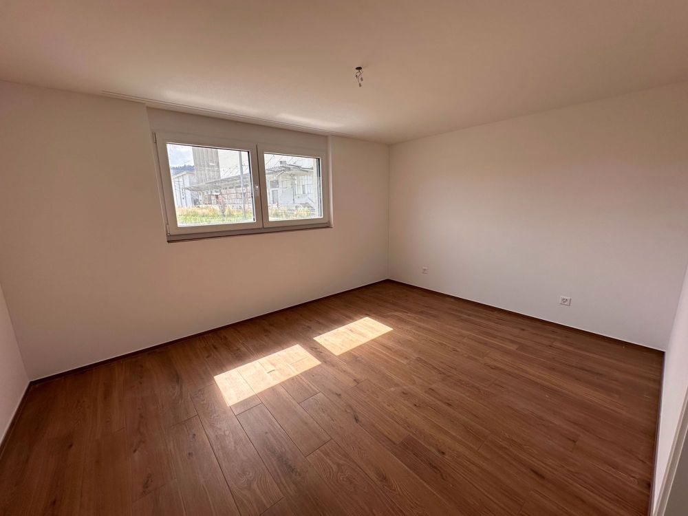 Moderne, neue 4.5-Zimmer-Erdgeschosswohnung in Huttwil für Erstbezug bereit - Bild 7