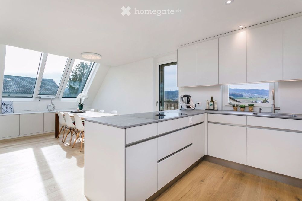 Nicht alltägliche, exklusiv ausgebaute Attika-Duplex-/Maisonette-Wohnung mit viel Charme - Bild 3