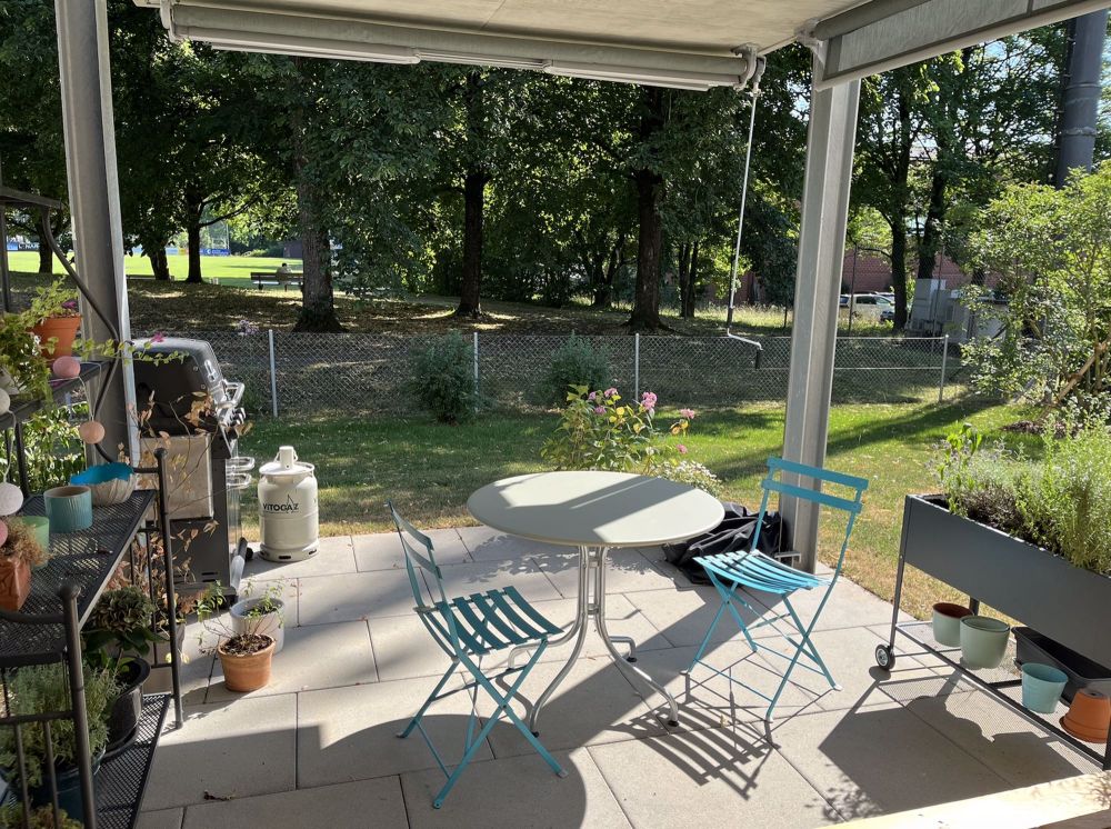 Sonnige 3.5-Zimmer-Wohnung mit Sitzplatz - Bild 4