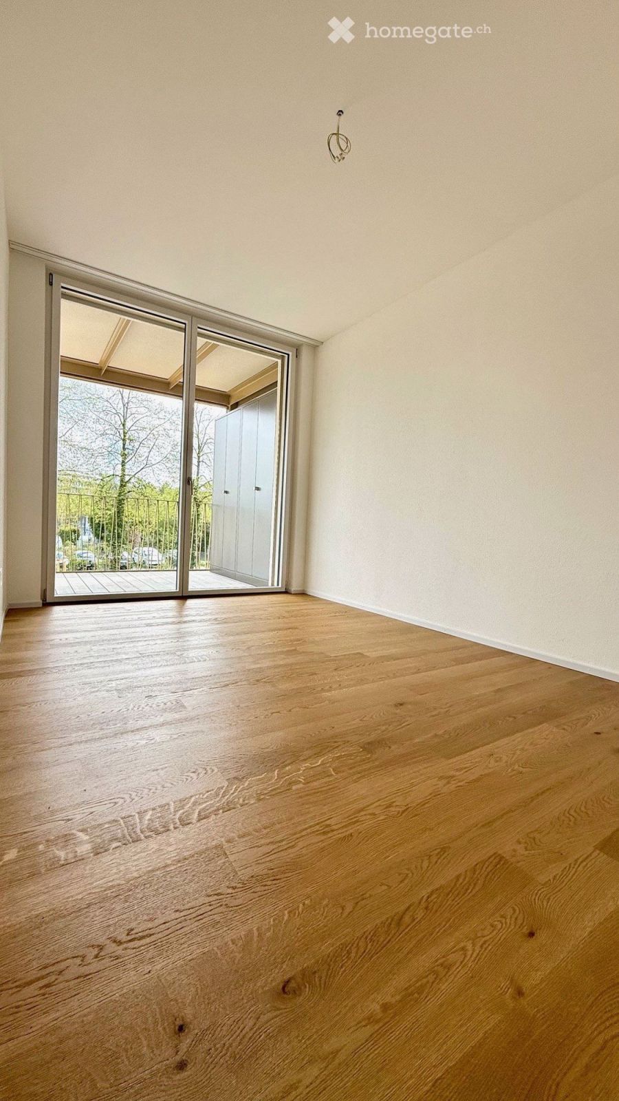 Erstvermietung: geräumige 4,5-Zimmerwohnunggrosser mit sonniger Terrasse und Aussicht - Bild 6