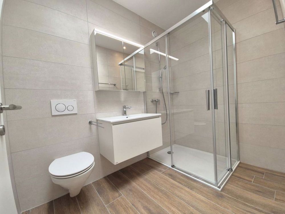 Zu vermieten in Marly: Neues 2.5-Zimmer-Apartment im letzten Stock mit freier Sicht - Bild 6