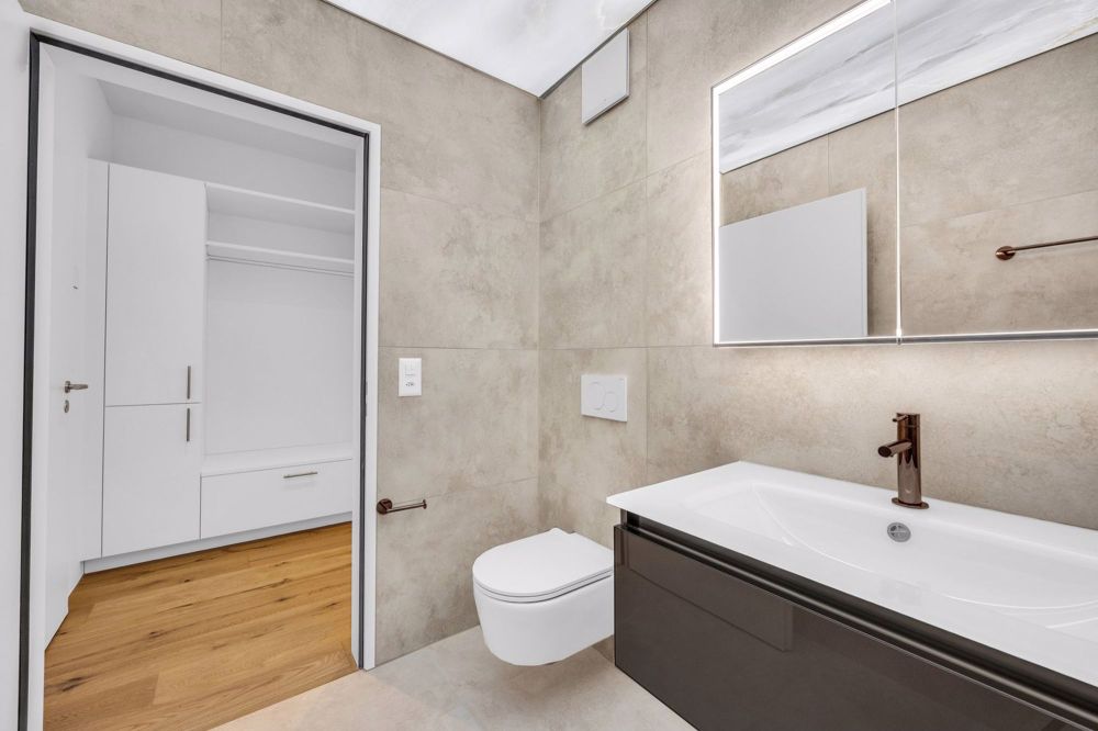 1-Zimmerwohnung nach Totalsanierung mit eigener W/T und grossem Badezimmer - Bild 1