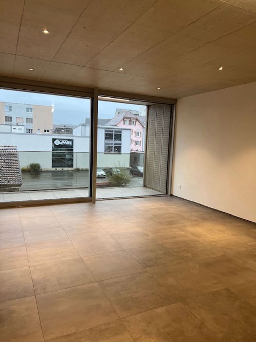 À louer : superbe appartement 2.5 pièces moderne et lumineux-1er étage - Bild 1