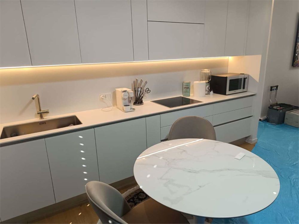 Neue möblierte 4.5-Zimmer-Wohnung mit Terrasse - Bild 5