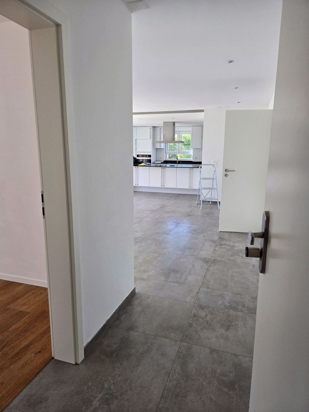 Neue schöne Garten-Wohnung 3,5 Zimmer mit Wintergarten am Bach in Büsserach - Bild 3