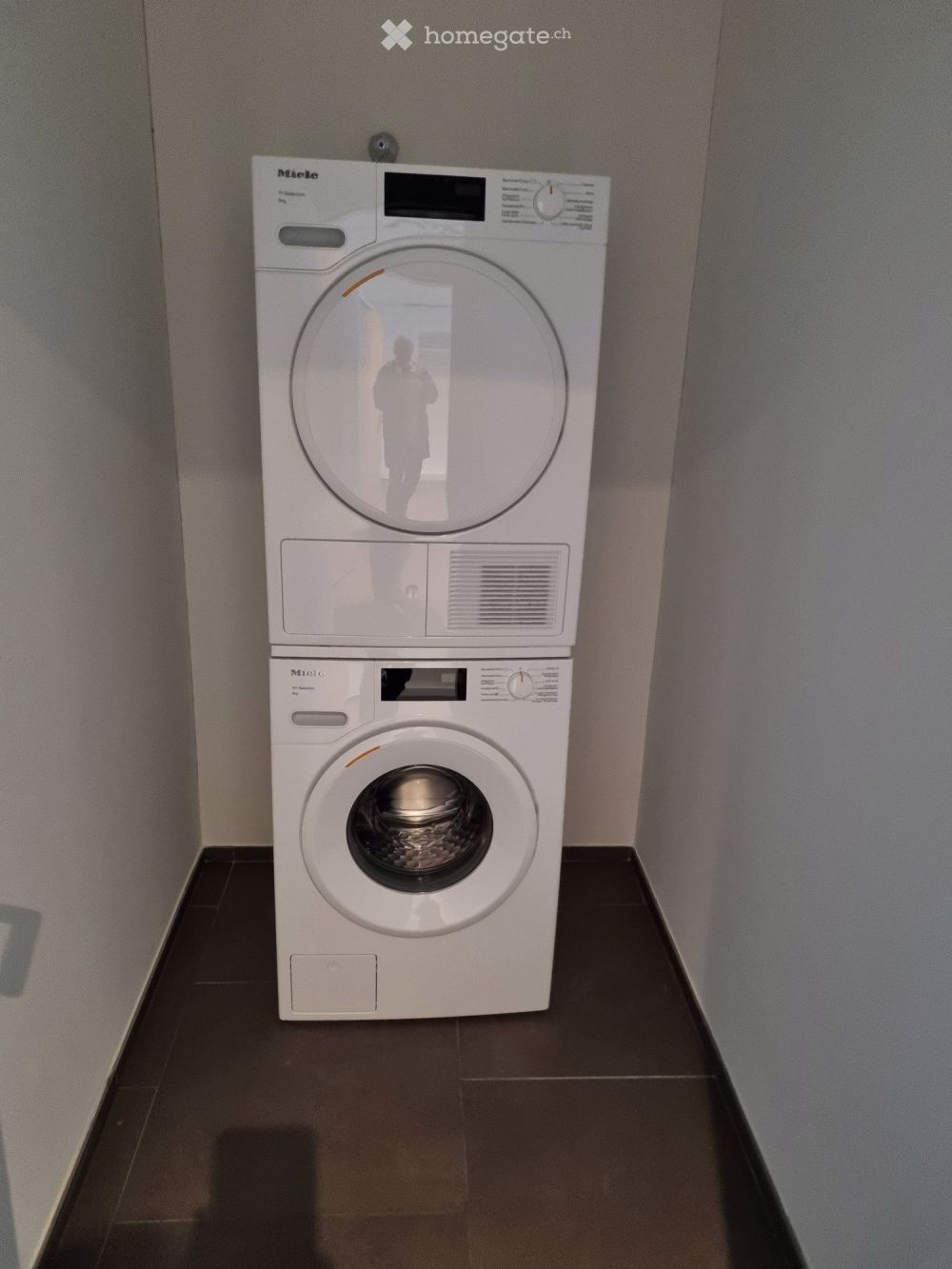 Exklusives Wohnen im RhyfallTower: Moderne 4.5 Zi. Wohnung mit Vierjahreszimmer - Bild 9