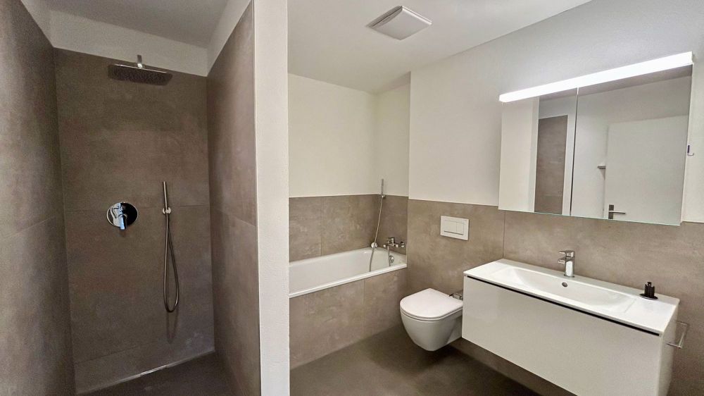 3.5 Zimmerwohnung - Badezimmer