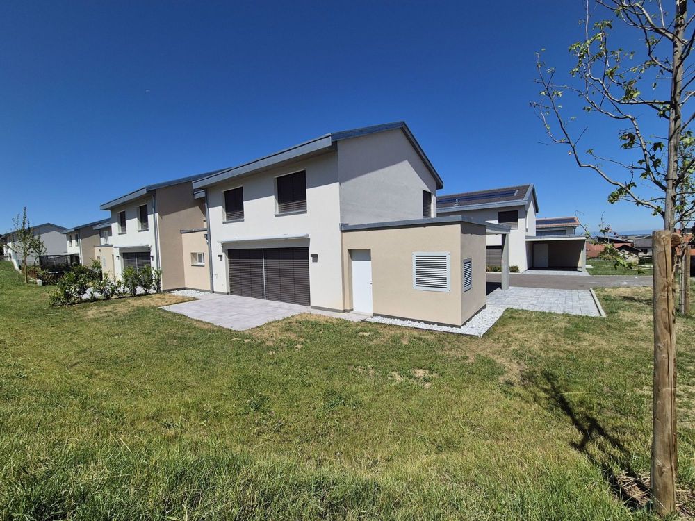 RUEYRES-ST-LAURENT / Neue Villen zur Miete - Bild 1