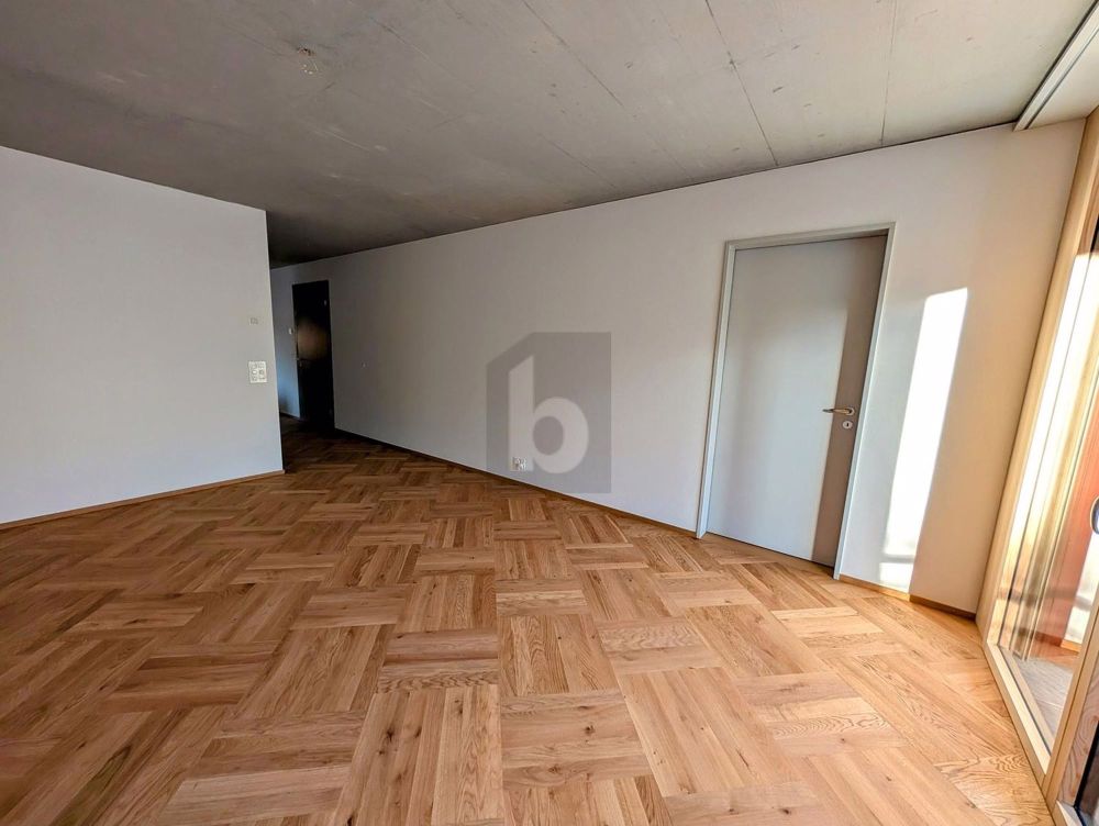 ELEGANT MIT SCHÖNER LOGGIA - Bild 3