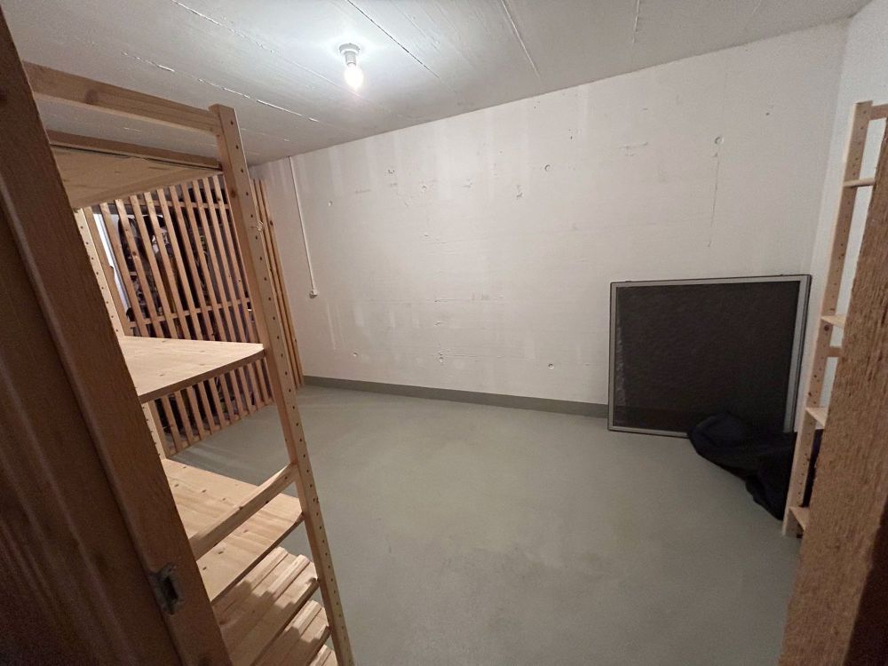 Zentrale 4.5-Zimmer-Wohnung (2. OG) mit Balkon - Bild 13