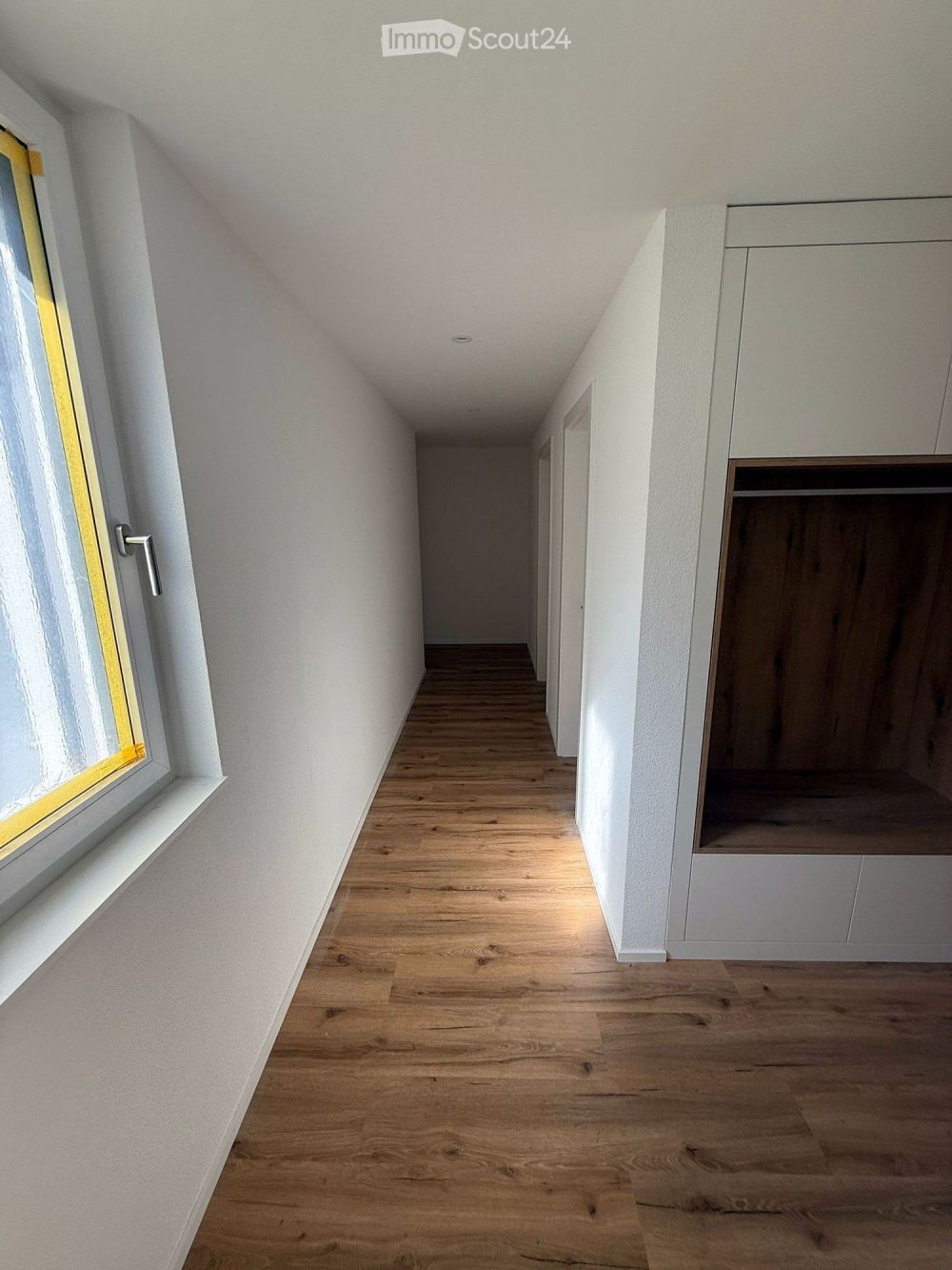 Moderne 4.5-Zimmer-Neubau-Wohnung mit Balkon in Visp - Bild 2